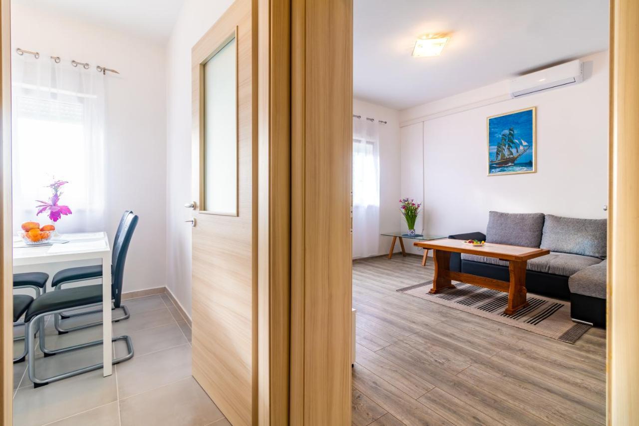 Apartments Mihael Split Bagian luar foto