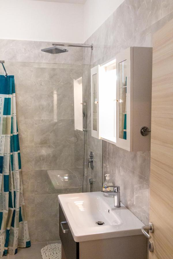 Apartments Mihael Split Bagian luar foto