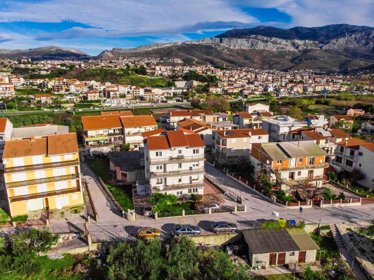 Apartments Mihael Split Bagian luar foto