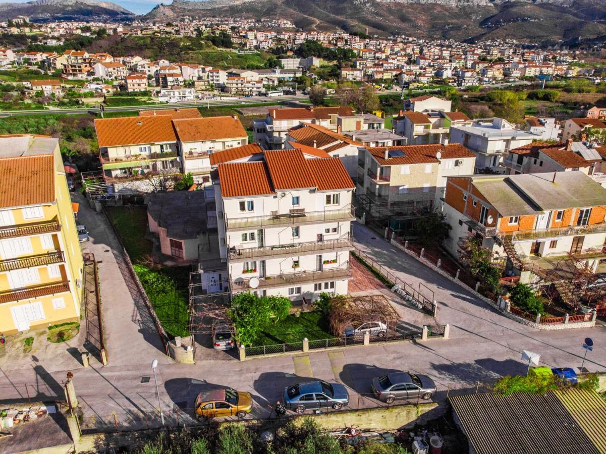 Apartments Mihael Split Bagian luar foto
