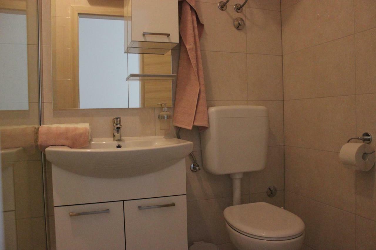 Apartments Mihael Split Bagian luar foto