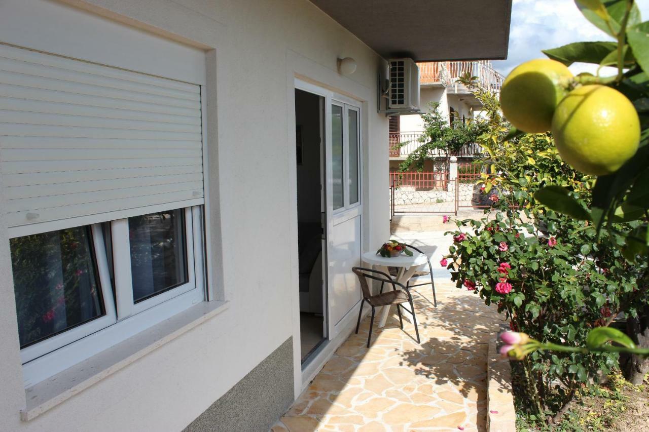 Apartments Mihael Split Bagian luar foto