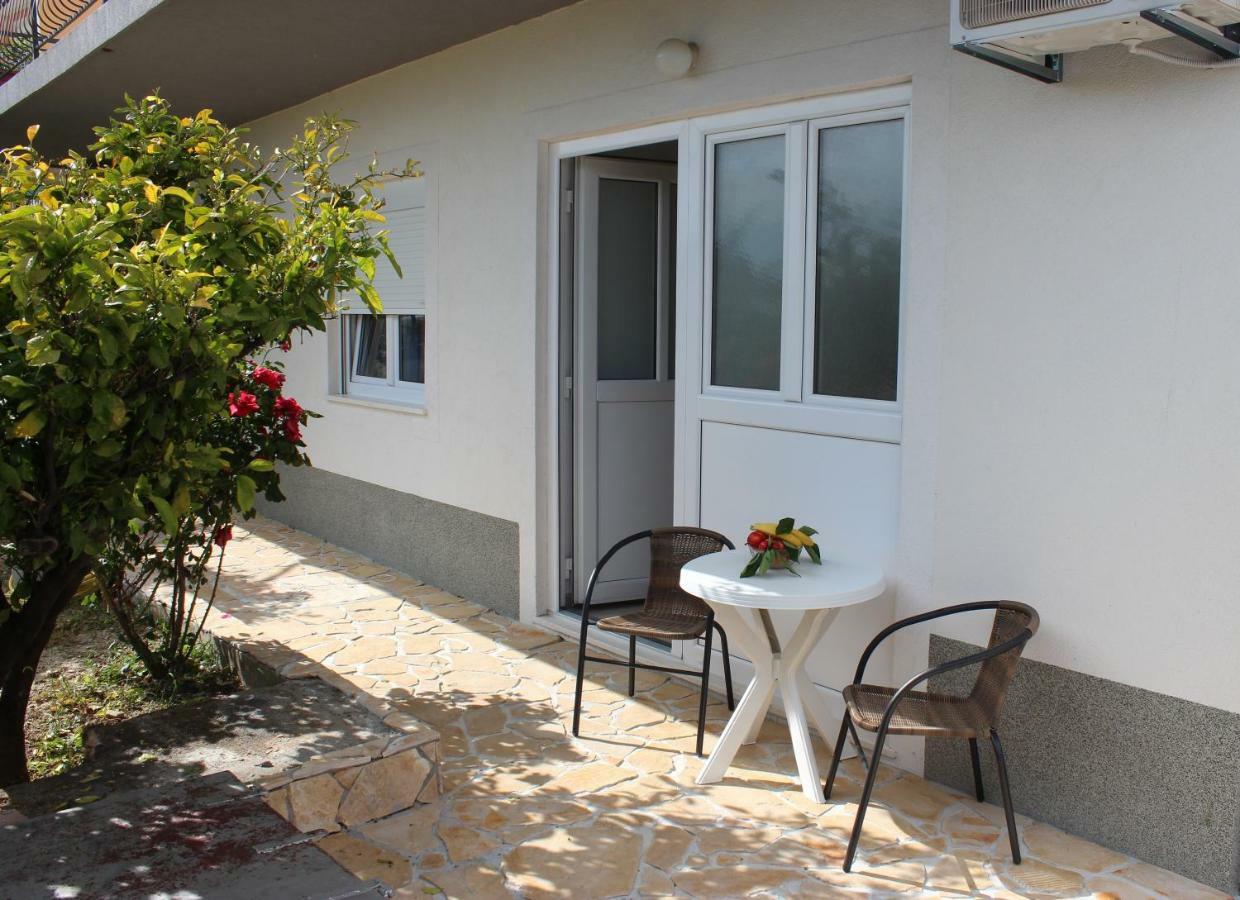 Apartments Mihael Split Bagian luar foto